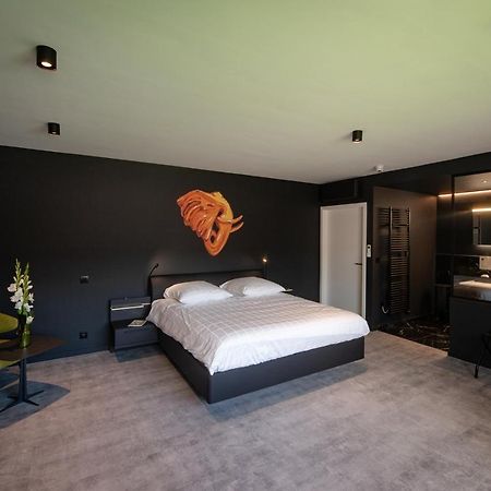 Les Thermes De Spa By La Cour De La Reine Hotel, Suites & Acces Gratuit Au Centre Thermal Bagian luar foto