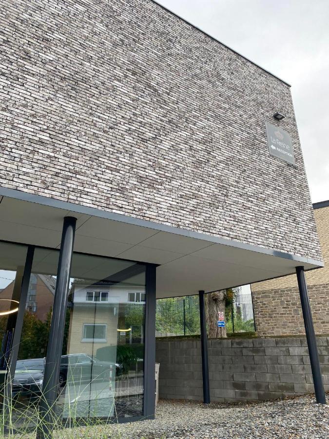 Les Thermes De Spa By La Cour De La Reine Hotel, Suites & Acces Gratuit Au Centre Thermal Bagian luar foto