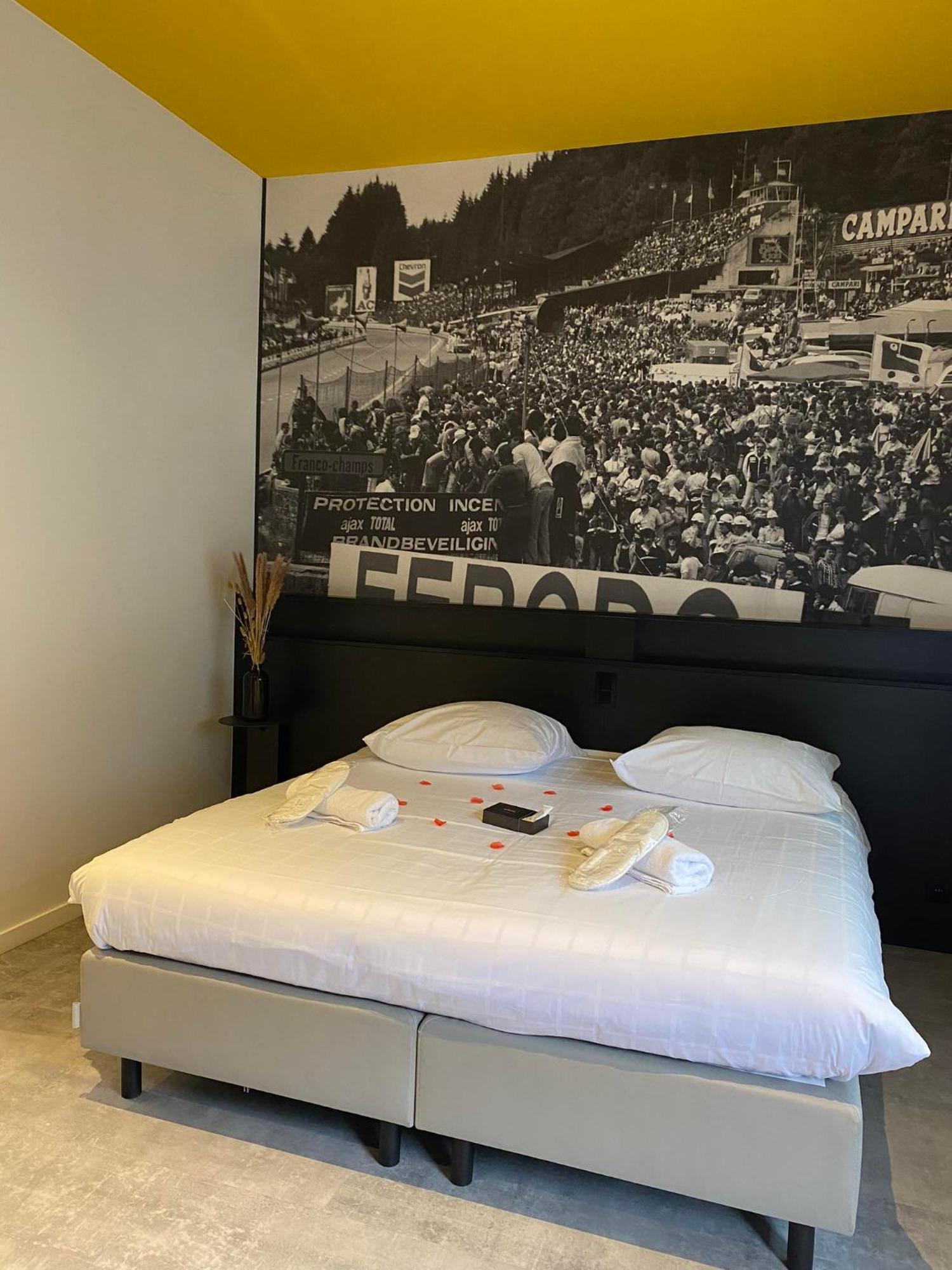 Les Thermes De Spa By La Cour De La Reine Hotel, Suites & Acces Gratuit Au Centre Thermal Bagian luar foto
